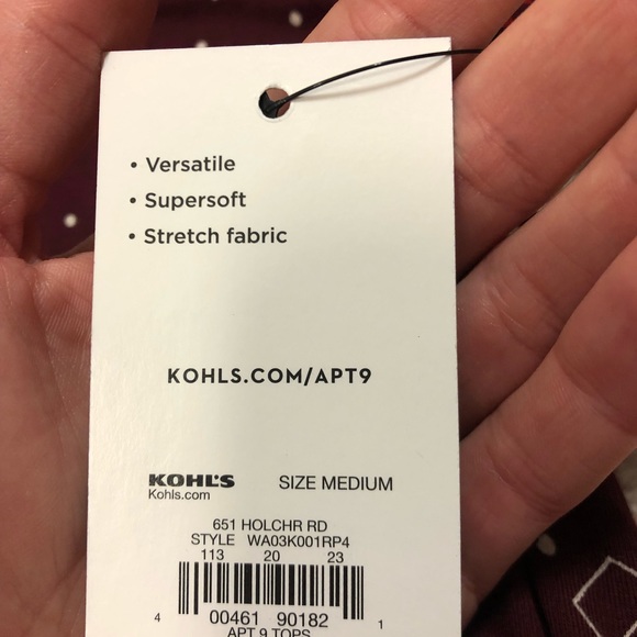 Apt. 9 size medium v-neck tee - Picture 5 of 6